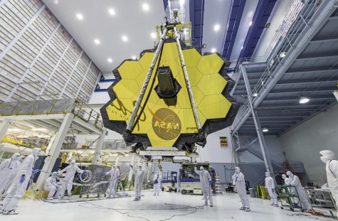 Image of the JWST mirror before being launched into space.
