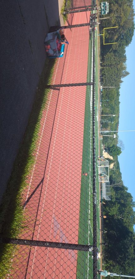 Photo by Shreyasi Sharma. This photo shows the Kinnelon High School track and field course. It also shows the soccer
team in the photo.